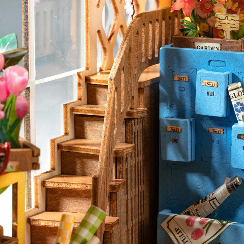 Robotime Book Nook Garden House - Animerch